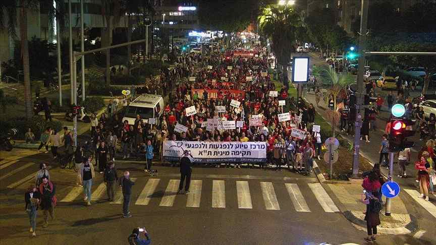 İsrailli esir yakınları Tel Aviv'de gösteri düzenledi