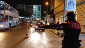 İstanbul'da "Huzur İstanbul" uygulamasında 909 kişi gözaltına alındı