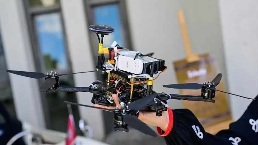 Kadıköy Anadolu İmam Hatip Lisesinin kız öğrencilerinden TEKNOFEST dron yarışmasında üçüncülük