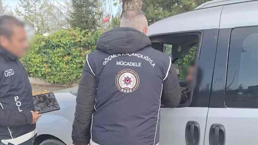 Kalkan-31 operasyonlarında 1298 düzensiz göçmen yakalandı