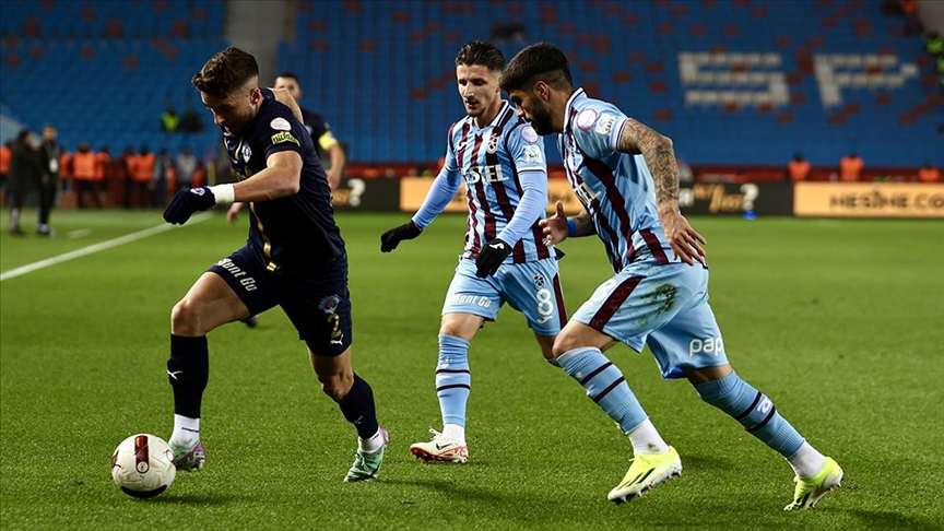 Kasımpaşa, deplasmanda Trabzonspor'u 3-2 yendi