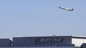 Katar ile Boeing arasında 160 uçak alımı için 200 milyar dolarlık anlaşma imzalandı