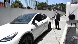 Kurban Bayramı tatilinde yola çıkacak elektrikli araç sürücülerine şarj rotası planlama önerisi