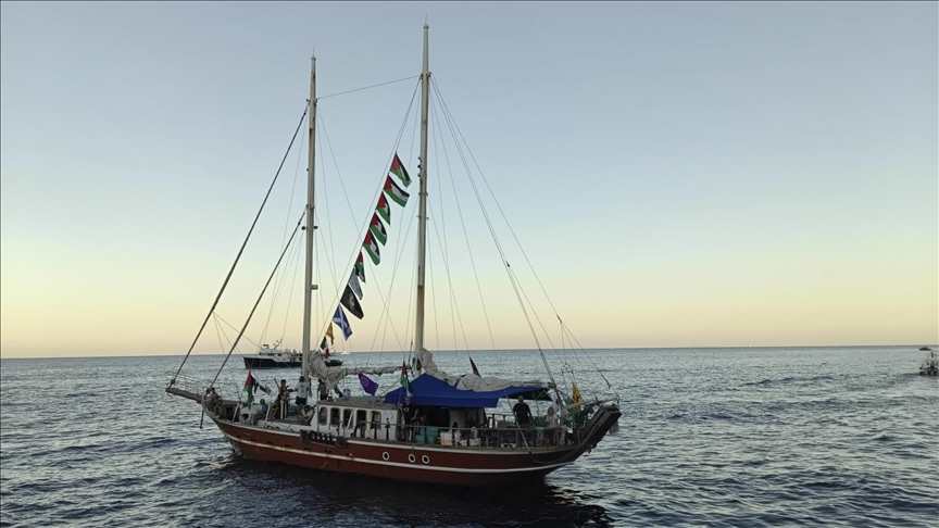 Küresel Sumud Filosu Gazze'ye doğru devam, 120 deniz mili sınırına yaklaşıyoruz