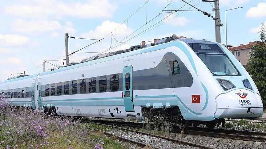 Milli Elektrikli Tren 22 Temmuz itibarıyla Uzunköprü-Halkalı hattında kullanılacak