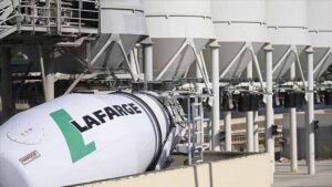 Paris Ceza Mahkemesi, Fransız çimento firması Lafarge'ı "terör örgütünü finanse etmekten" suçlu buldu