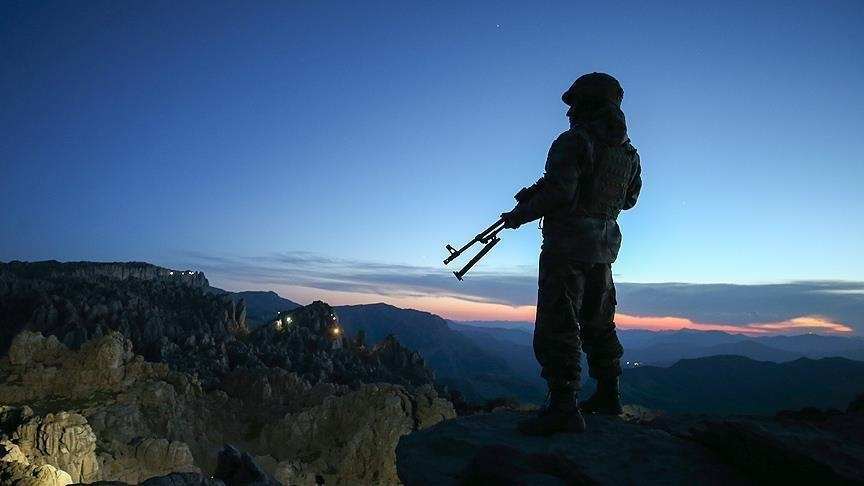 Pençe-Kilit Operasyonu bölgesinde yaralanan askerimiz tedavi gördüğü hastanede şehit oldu