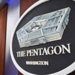 Pentagon, cinsiyet değiştiren bireylerin orduya girmesini engellemek için harekete geçecek