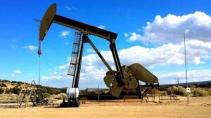 Petrol fiyatları, diplomatik çabaların etkisiyle yüzde 4'ten fazla geriledi
