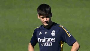 Real Madrid'de Arda Güler, sakatlık sonrası ilk antrenmanına çıktı