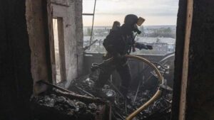 Rusya: Ukrayna'da askeri depo, liman, gemi ve enerji tesislerini vurduk