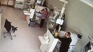 Sağlık Bakanlığı, İstanbul'daki depremde kuvözdeki bebekleri koruyan sağlıkçıların görüntüsünü paylaştı