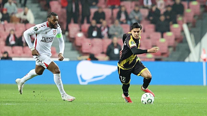 Samsunspor, UEFA Konferans Ligi son 16 turu ilk maçında İspanya temsilcisi Rayo Vallecano'ya yenildi