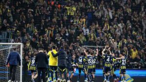 Samsunspor'u 2-0 yenen Fenerbahçe, Turkcell Süper Kupa'da finale yükseldi