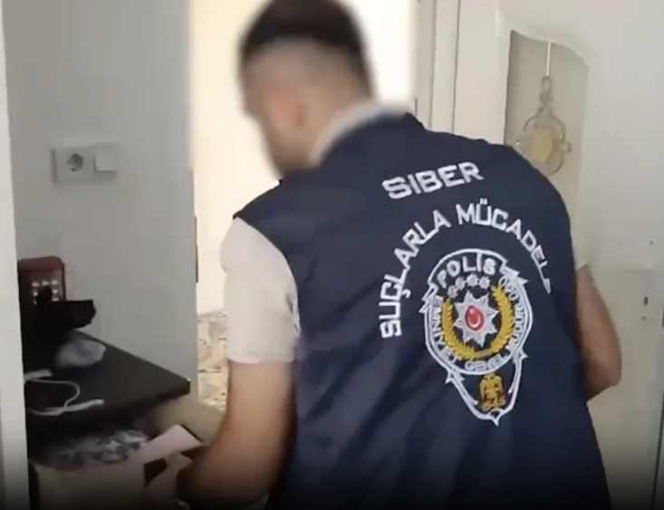 Siber suçlarla mücadeleye ilişkin 15 ildeki operasyonlarda yakalanan 93 kişi tutuklandı