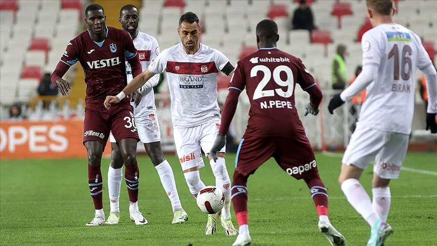 Sivas'taki gol düellosu beraberlikle bitti Sivasspor 3-3 Trabzonspor