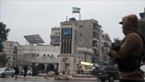 Suriye'de YPG işgalindeki Aynularab ilçesinde açılan insani koridordan sivillerin geçişi başladı