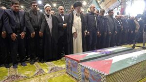Tahran'da suikasta uğrayan Hamas lideri Heniyye için cenaze töreni düzenlendi