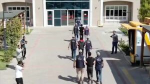 Terör örgütü DEAŞ'a yönelik operasyonlarda 210 şüpheli yakalandı