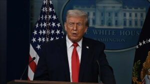 Trump, 2-3 hafta sürdürecekleri ağır saldırıların ardından İran’la savaşı bitireceklerini söyledi
