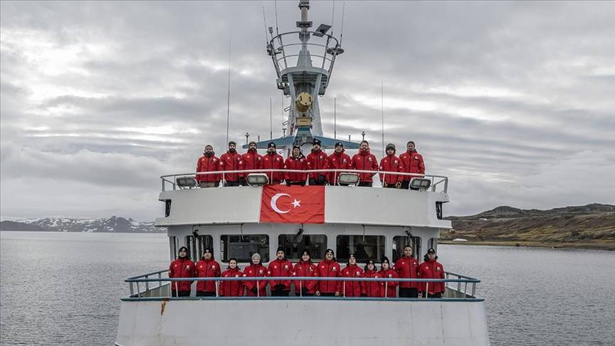 Türk bilim ekibi Beyaz Kıta’dan sefere başladı