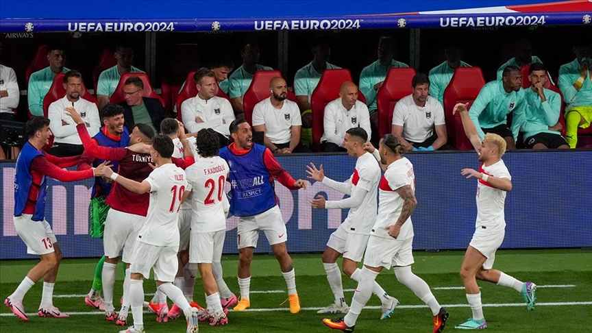 Türkiye çeyrek finalde Türkiye 2-1 Avusturya - Türkiye Hollanda'nın rakibi oldu
