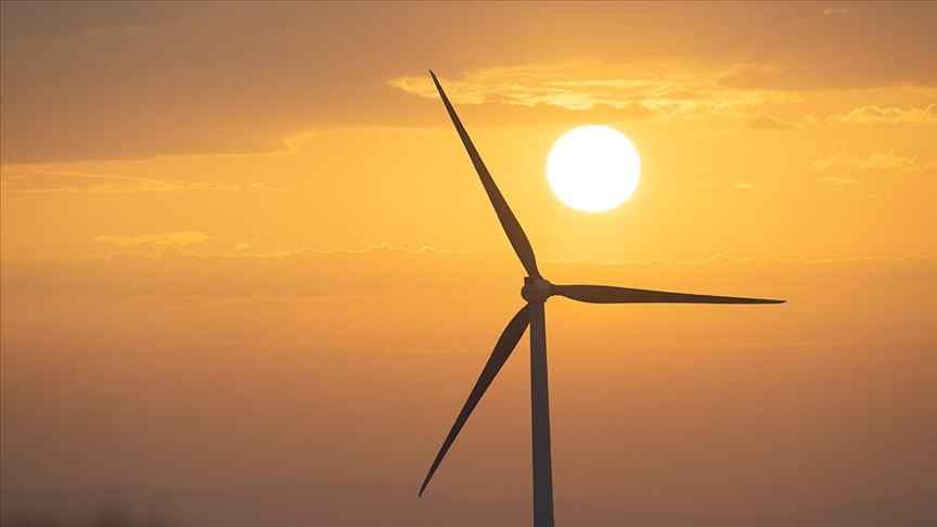 Türkiye yenilenebilir enerji yatırımlarını süper izin ile hızlandıracak