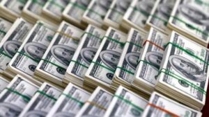 Türkiye'nin 10 yıl vadeli dolar cinsi gösterge tahvilinin getirisi Kasım 2021'den sonra ilk defa yüzde 7'nin altına indi