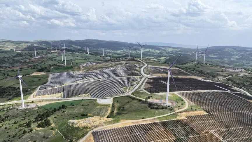 Türkiye'nin yenilenebilir enerji hedefleri Hamburg'da yatırımcılara anlatıldı