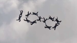 (VİDEO) Bordo bereliler, Cumhuriyet'in 100. yılını gökyüzüne nakşetti