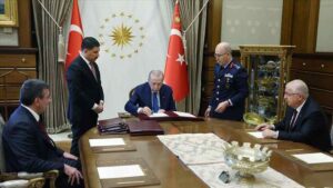 YAŞ kararları açıklandı Genelkurmay Başkanlığına Orgeneral Selçuk Bayraktaroğlu atandı