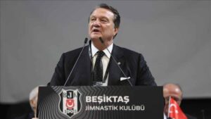 Yeni Başkan Hasan Arat - Beşiktaş Kulübünün 35. başkanı Hasan Arat oldu